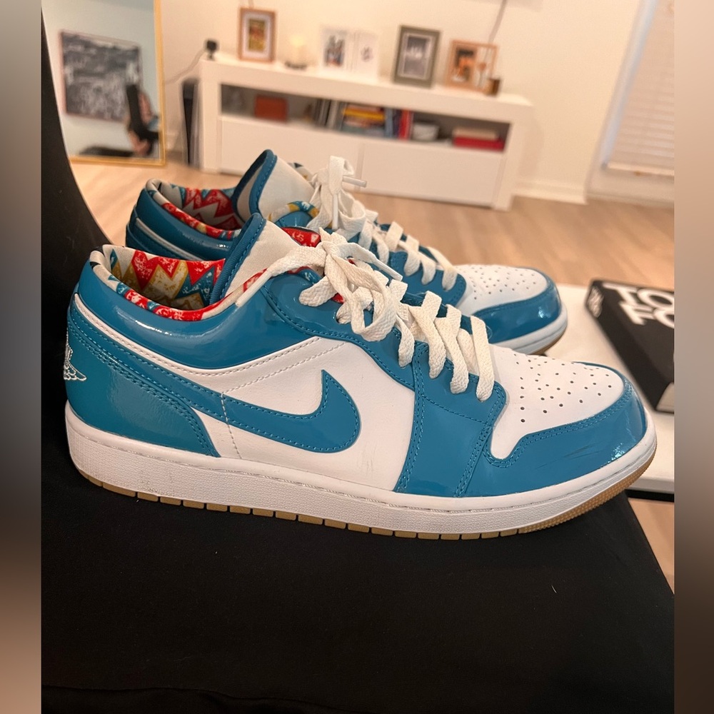 Nike Air Jordan 1 Low SE Cyber Teal